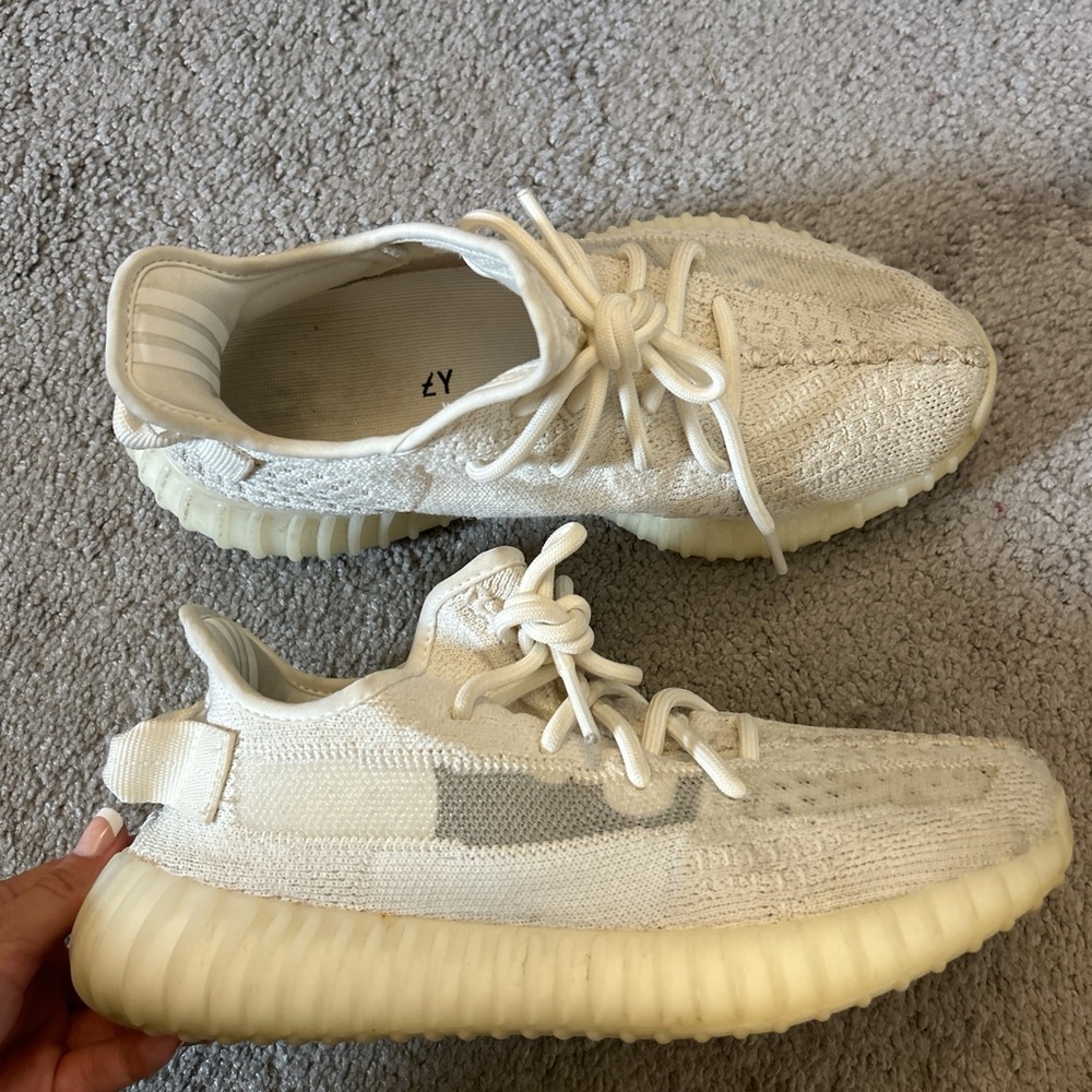 Yzy 350 V2 Bone